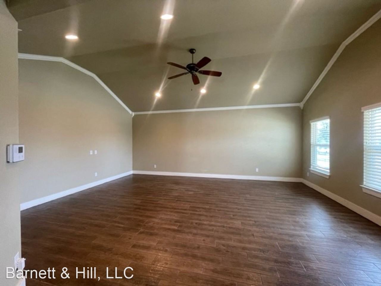 1301 Cabernet Dr - Photo 3 of 20