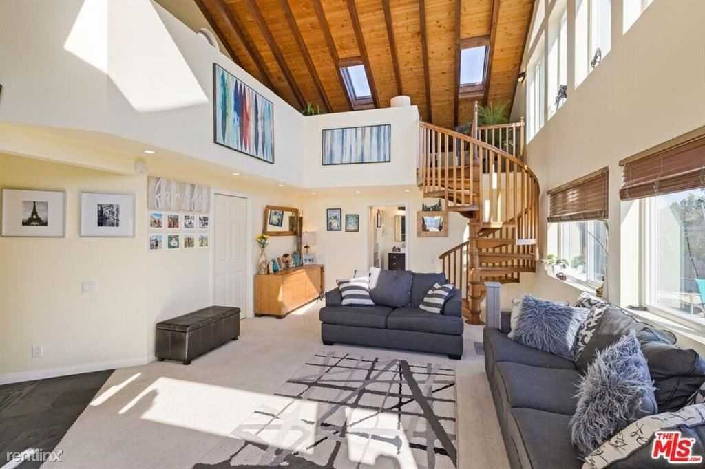7130 Gateshead Way - Photo 2 of 10