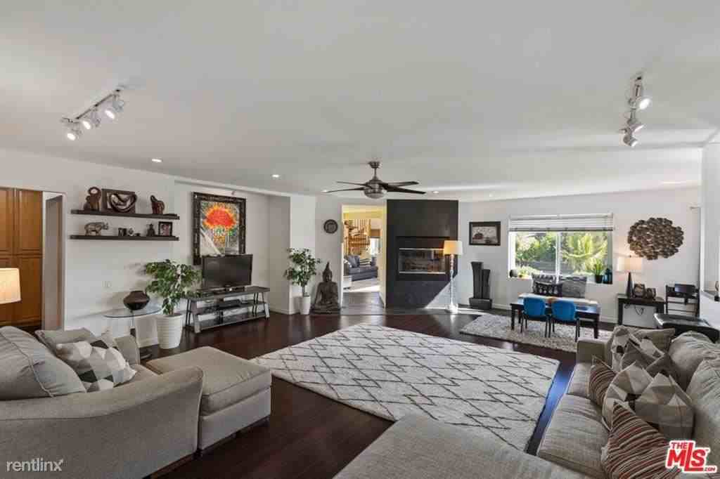 7130 Gateshead Way - Photo 3 of 10