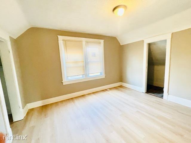 2028 Lister Ave - Photo 2 of 7