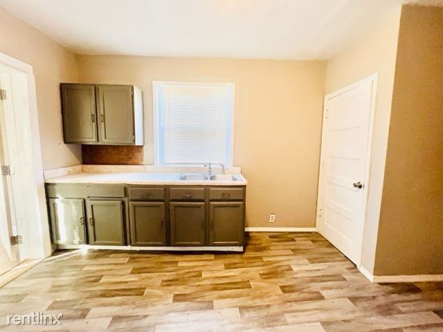 2028 Lister Ave - Photo 3 of 7