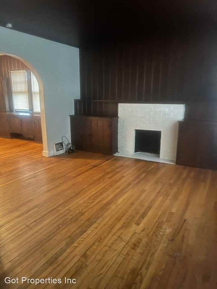 916 January Ave - Photo 2 of 16