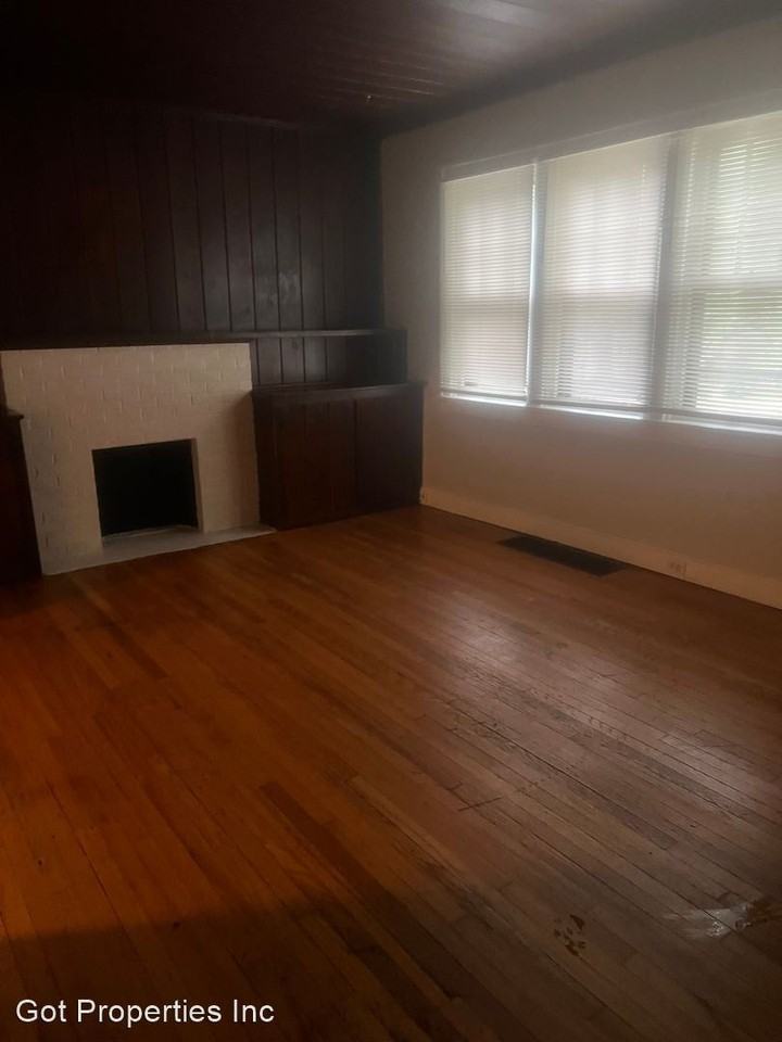 916 January Ave - Photo 3 of 16