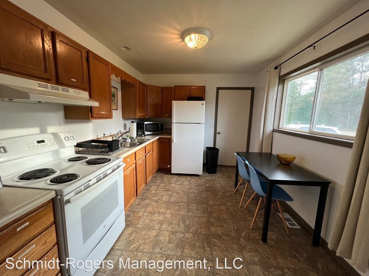 10554 Freeman Rd - Photo 2 of 11