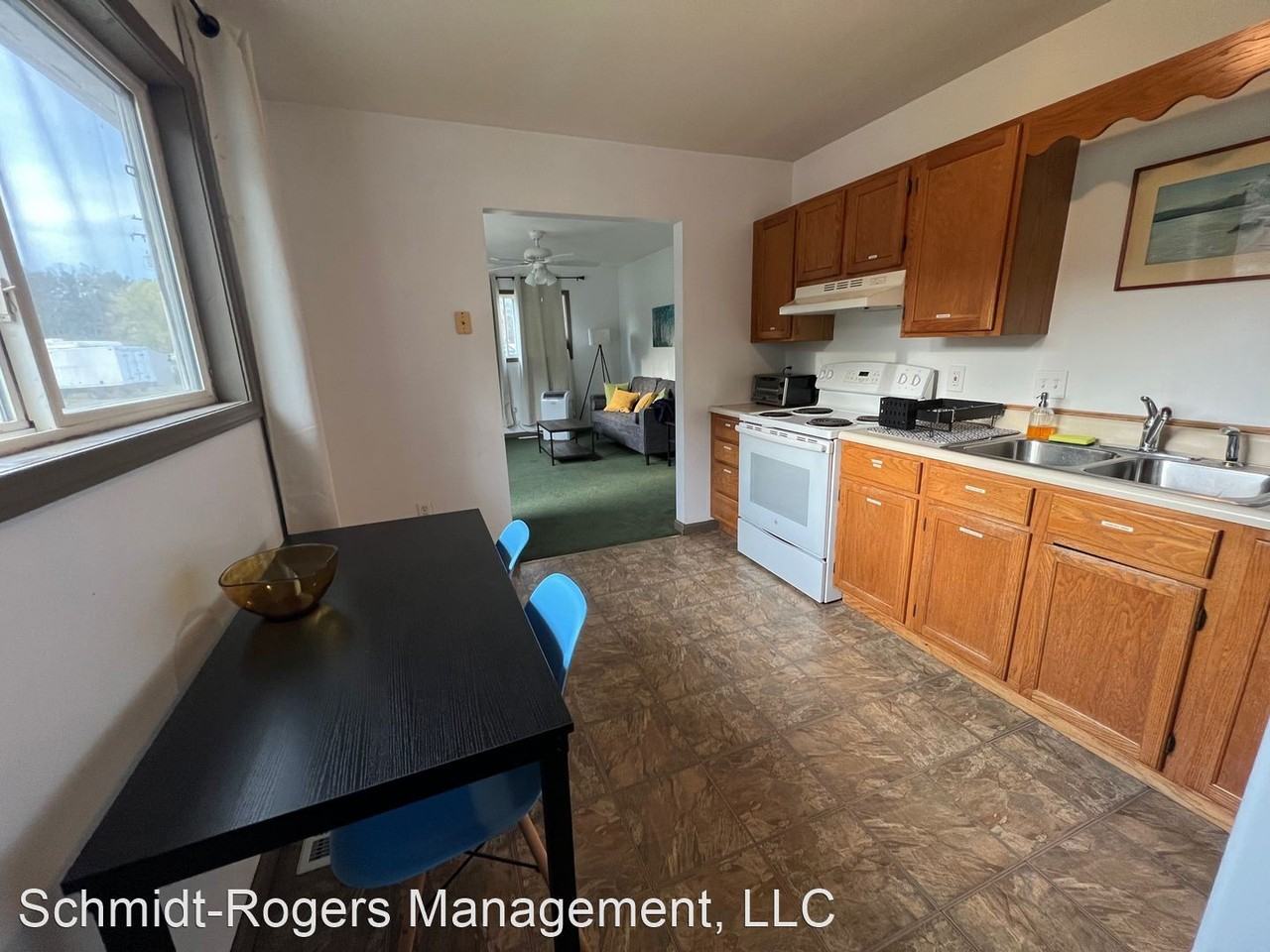 10554 Freeman Rd - Photo 3 of 11