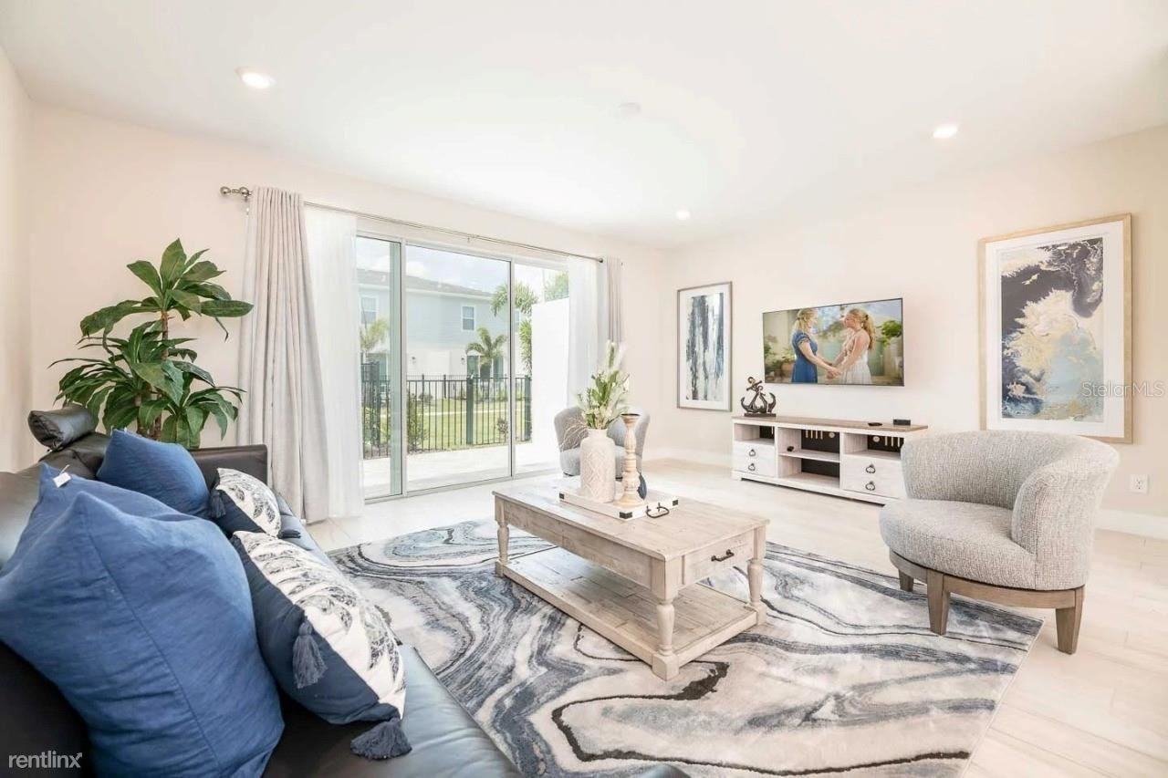 7909 Putting Green Way - Photo 3 of 6
