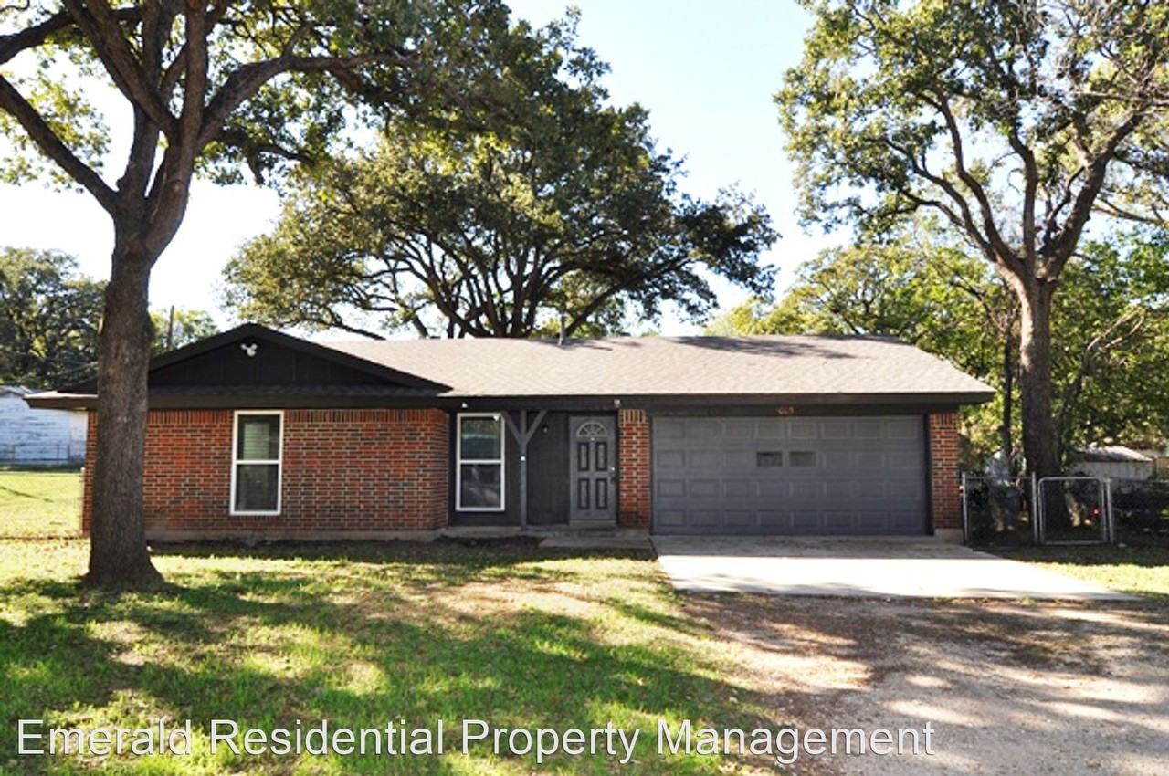 1005 Stewart Ct - Photo 2 of 21