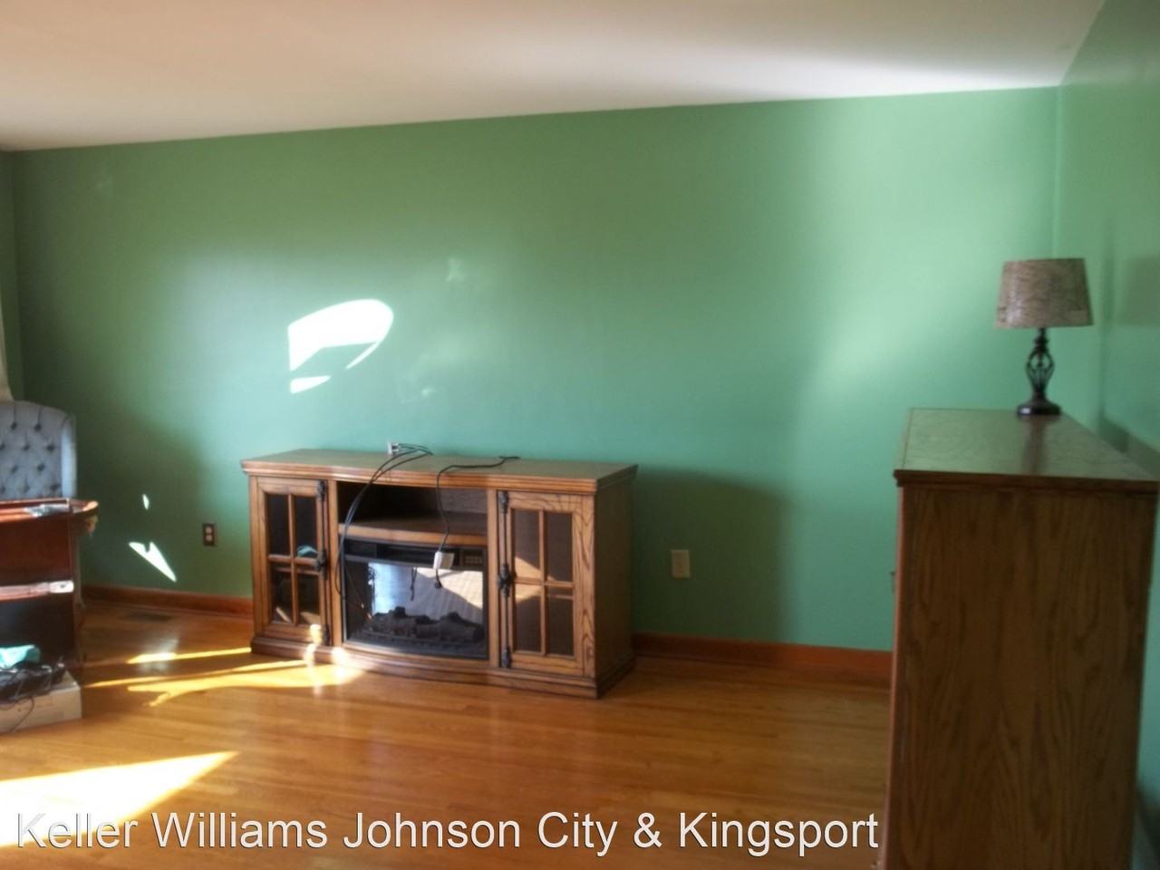 346 Arnold St - Photo 3 of 9