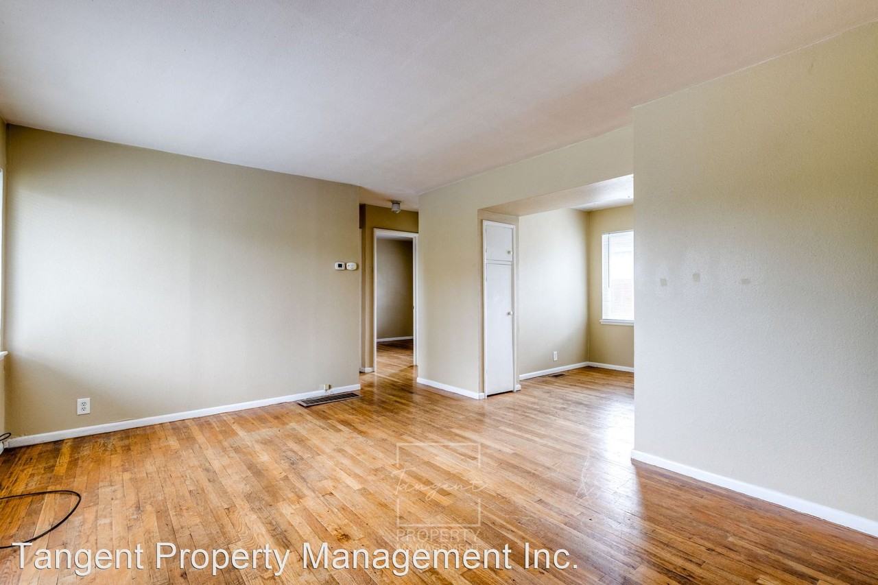 52305234 SE Franklin Street 33153325 SE 53rd Avenue Apartments in Mt. Scott Arleta, Portland