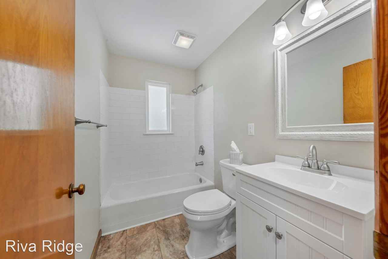 1320 Main St - Photo 3 of 30