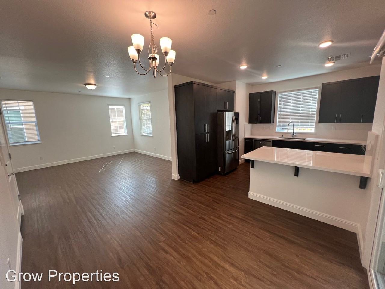 10771 Portico Cir - Photo 3 of 19