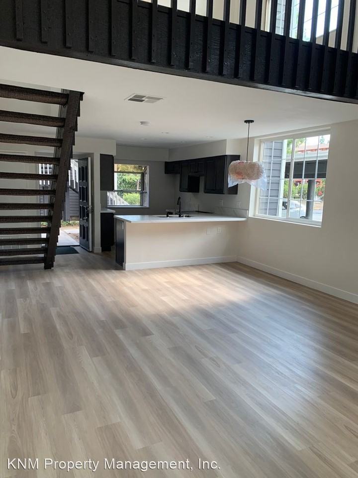 25673 Pine Creek Ln - Photo 2 of 8