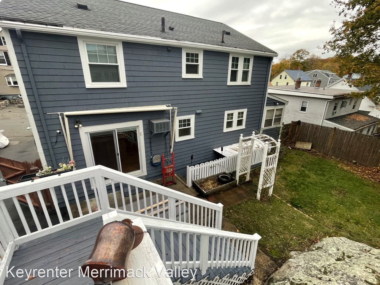 1 Garfield Ave - Photo 2 of 30