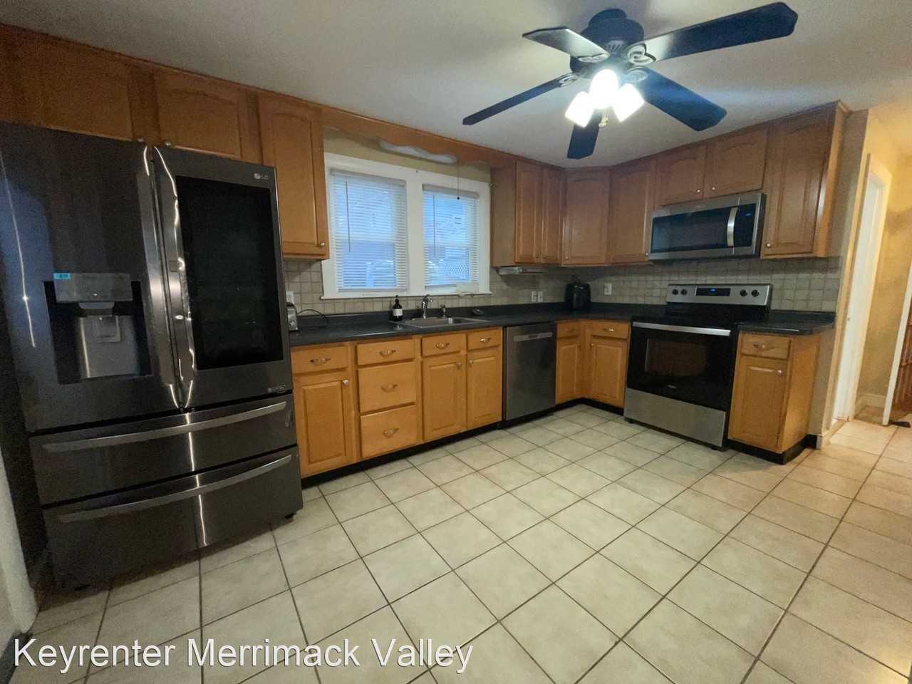 1 Garfield Ave - Photo 3 of 30