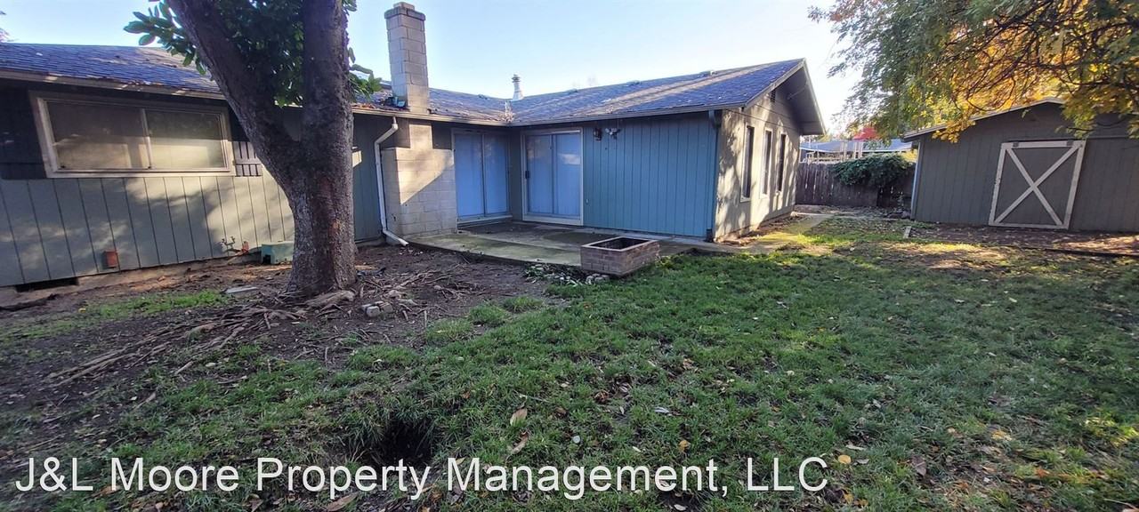 201 Rachel Dr - Photo 2 of 13