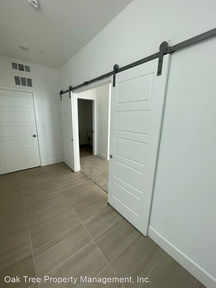 530 W Mahogany Ln - Photo 3 of 27