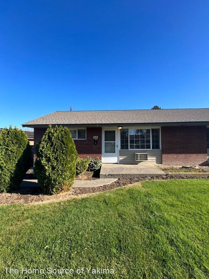 319 N 41st Ave, Yakima, WA 98908 2 Bedroom Apartment for 1,000/month