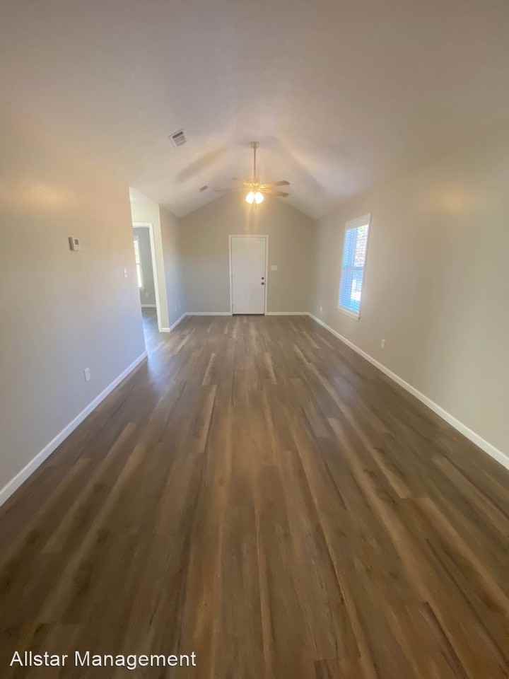 1578 County Road 885 - Photo 2 of 19