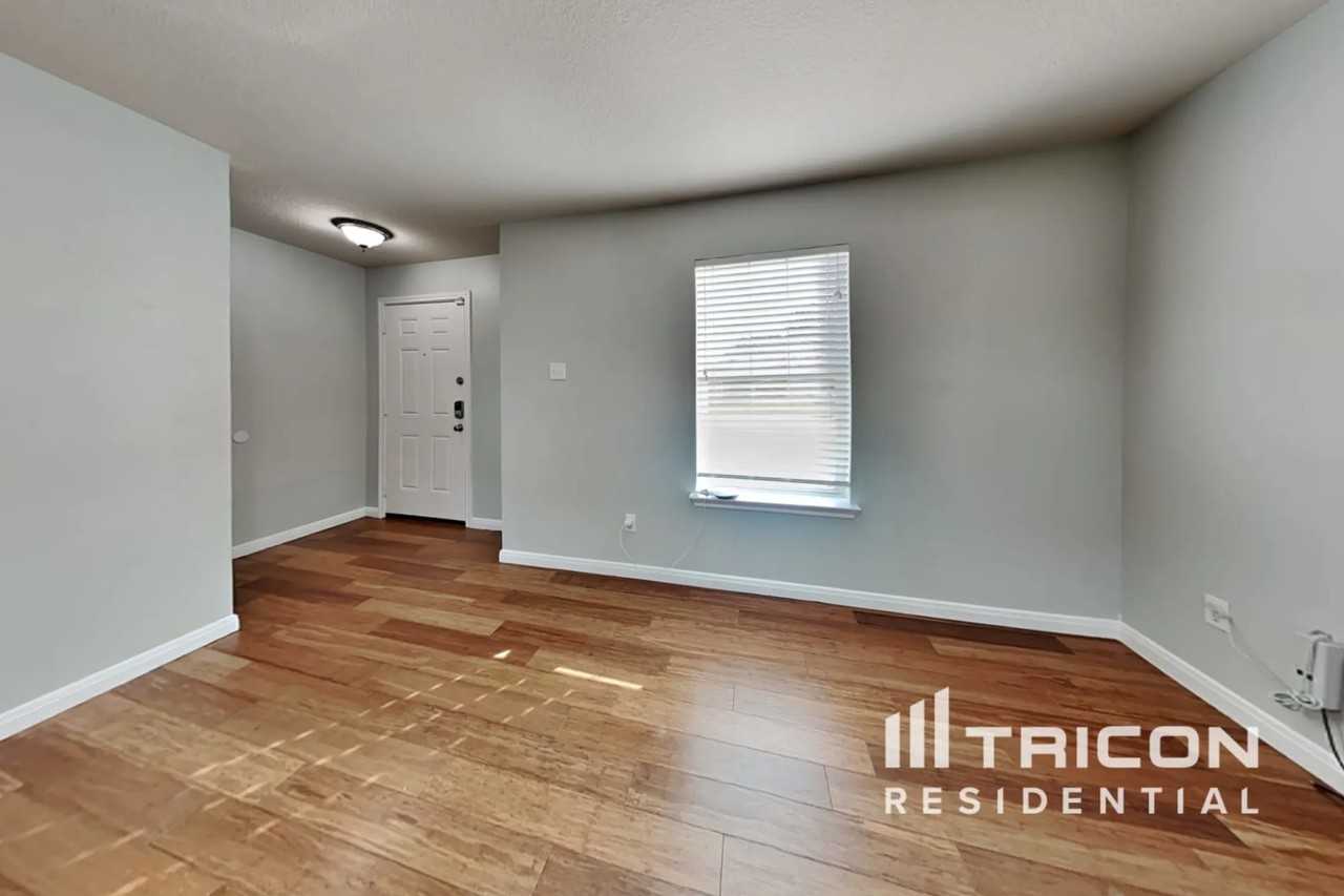 5003 Hauna Ln - Photo 2 of 33