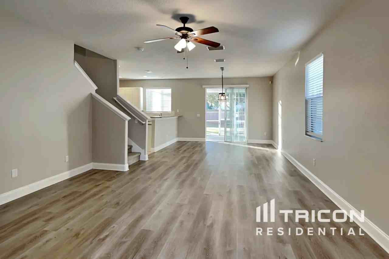 9247 Wellstone Dr - Photo 2 of 37