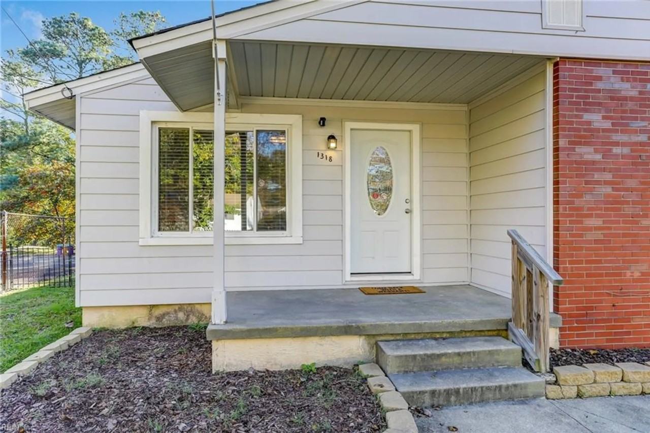 1318 Malmgren Ct - Photo 3 of 27