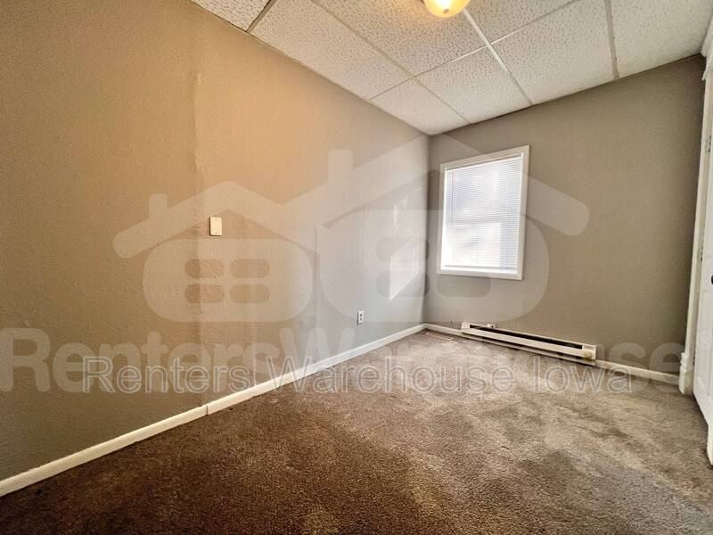 3419 1st St #2 - Photo 4 of 10