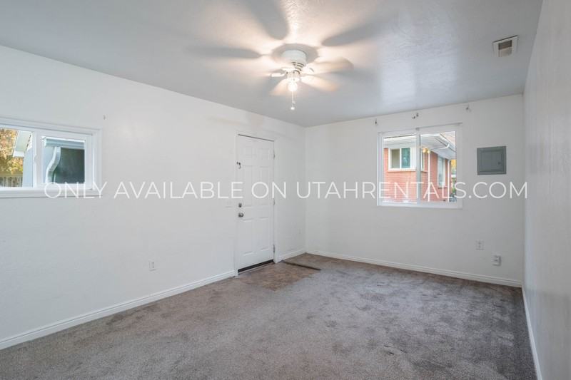 637 Nw - Photo 2 of 15