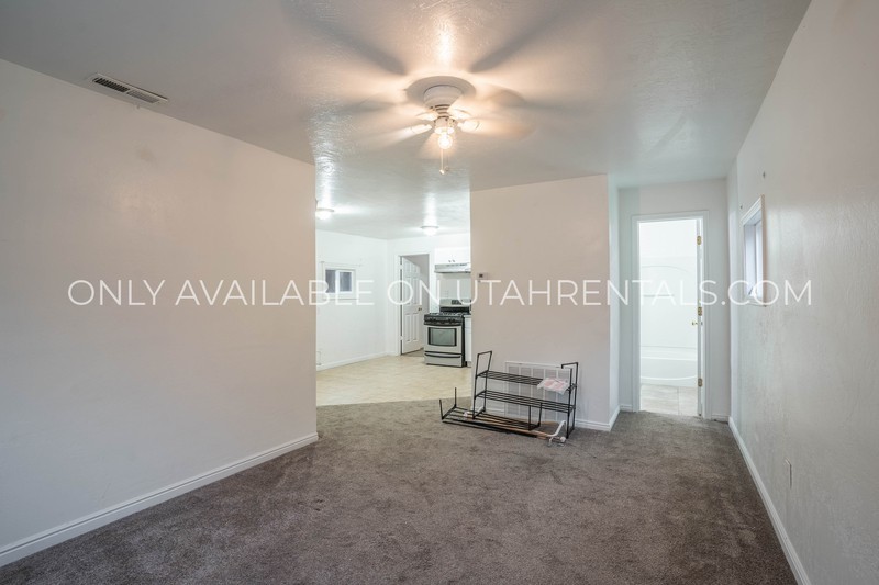 637 Nw - Photo 3 of 15