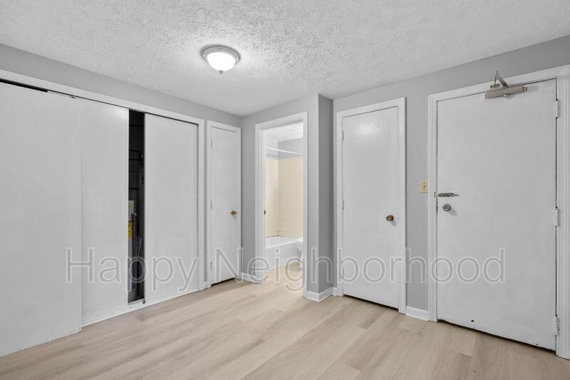 451 Divinity St #I - Photo 4 of 27