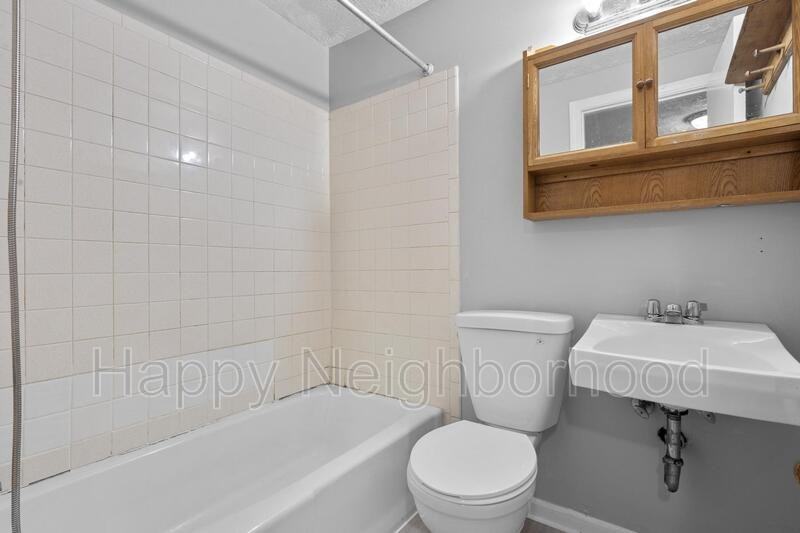 451 Divinity St #I - Photo 5 of 27