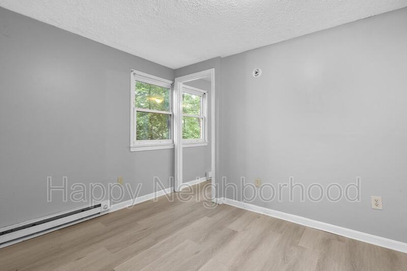 451 Divinity St #I - Photo 7 of 27