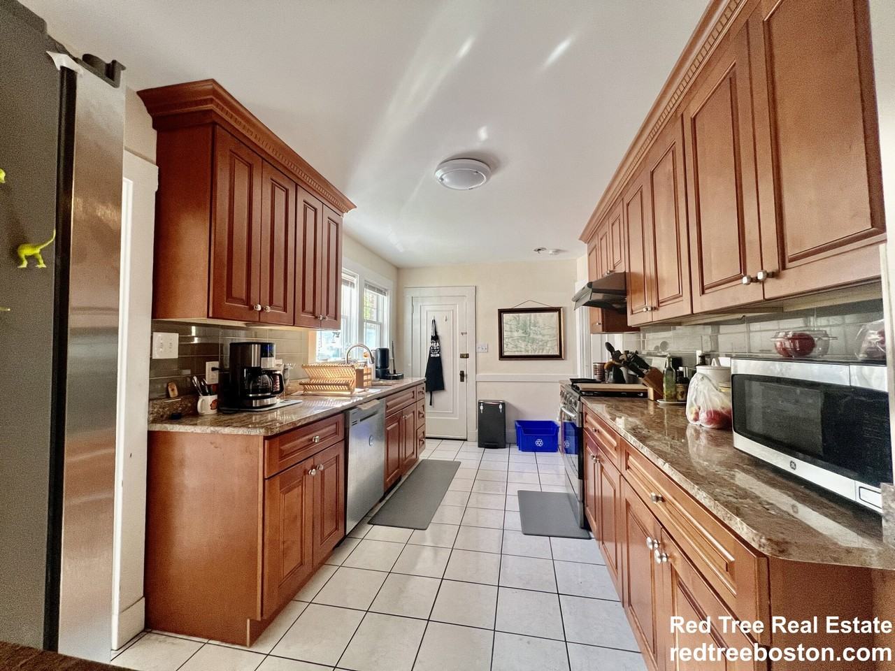 118 Elgin St #1 - Photo 3 of 30