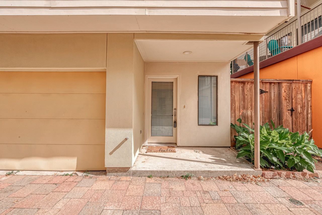 4305 Eigel St - Photo 2 of 28