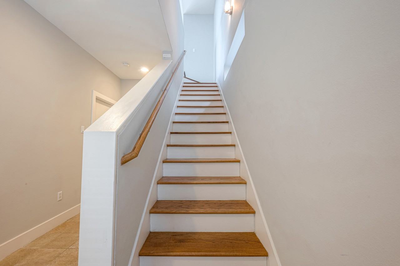 4305 Eigel St - Photo 4 of 28