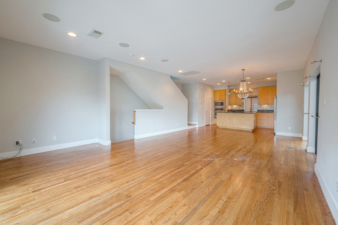 4305 Eigel St - Photo 6 of 28