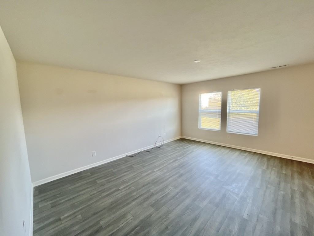 2253 Roaming Hills Dr - Photo 2 of 16