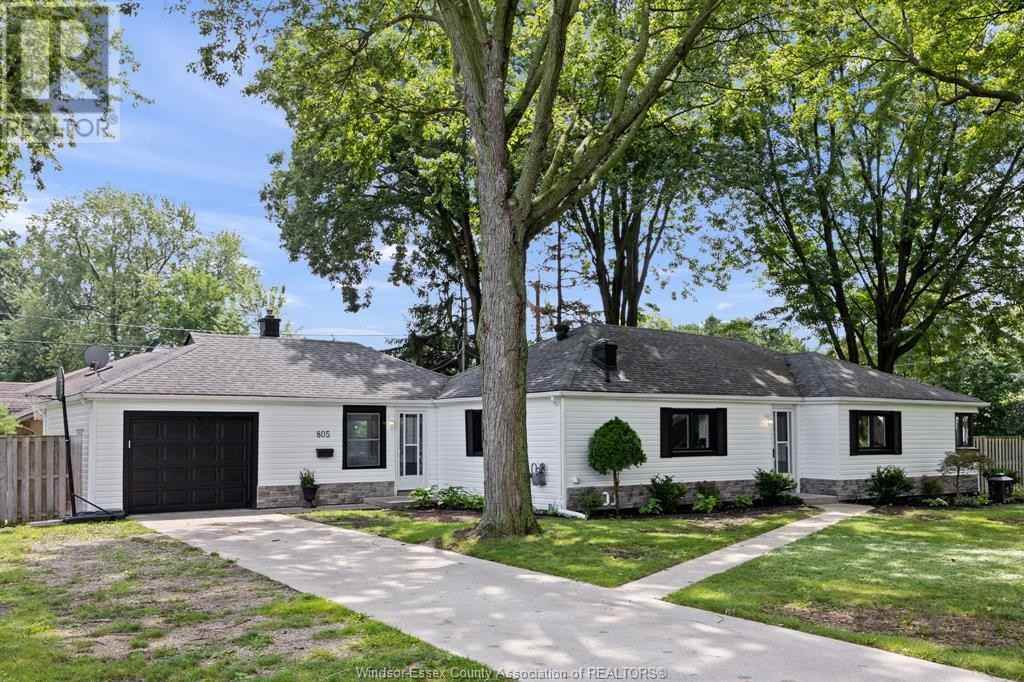 805 Roselawn Dr - Photo 3 of 35