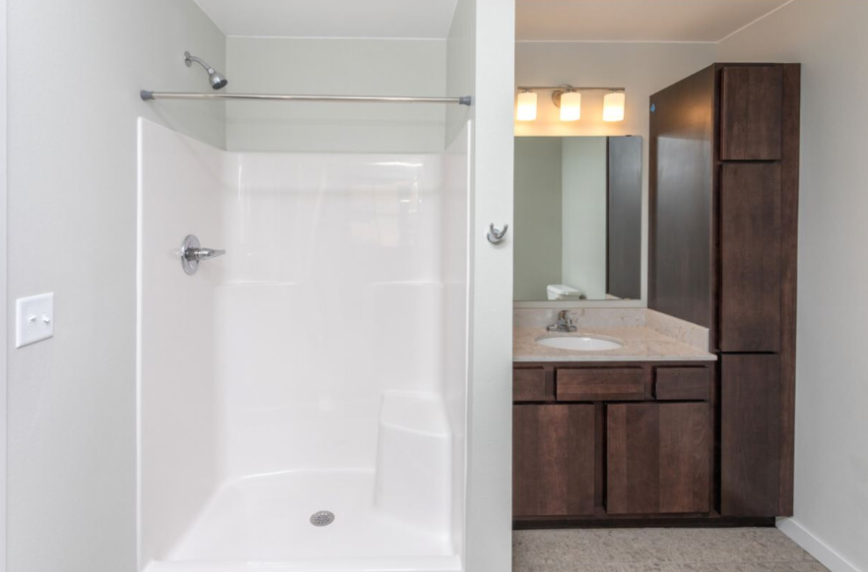 202 E Greenfield Ln - Photo 2 of 3