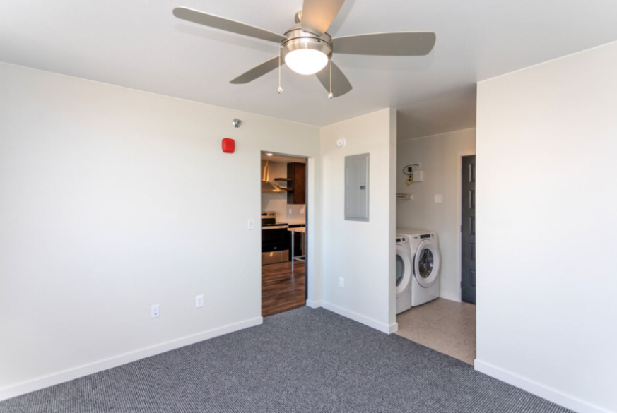 202 E Greenfield Ln - Photo 3 of 3