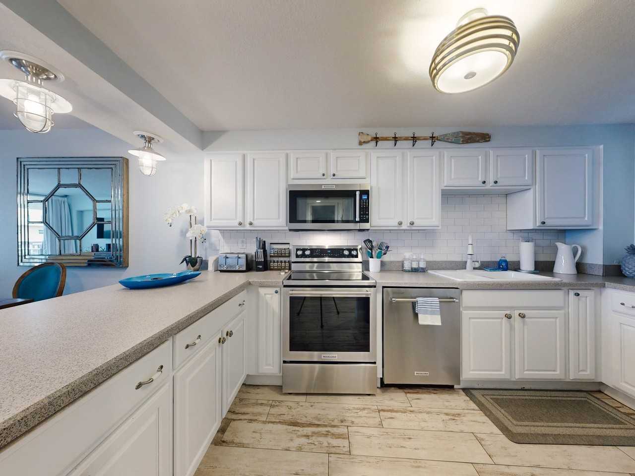 601 N Atlantic Ave #806 - Photo 6 of 50