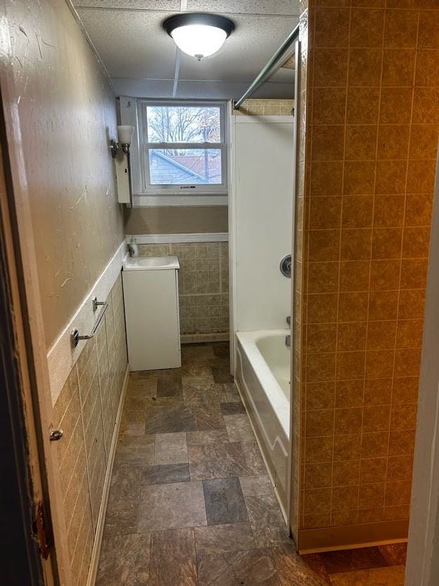 148 W Main St - Photo 2 of 5