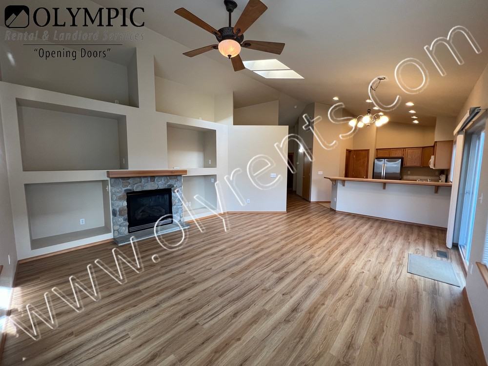 8115 Kenton Ln Se - Photo 3 of 20