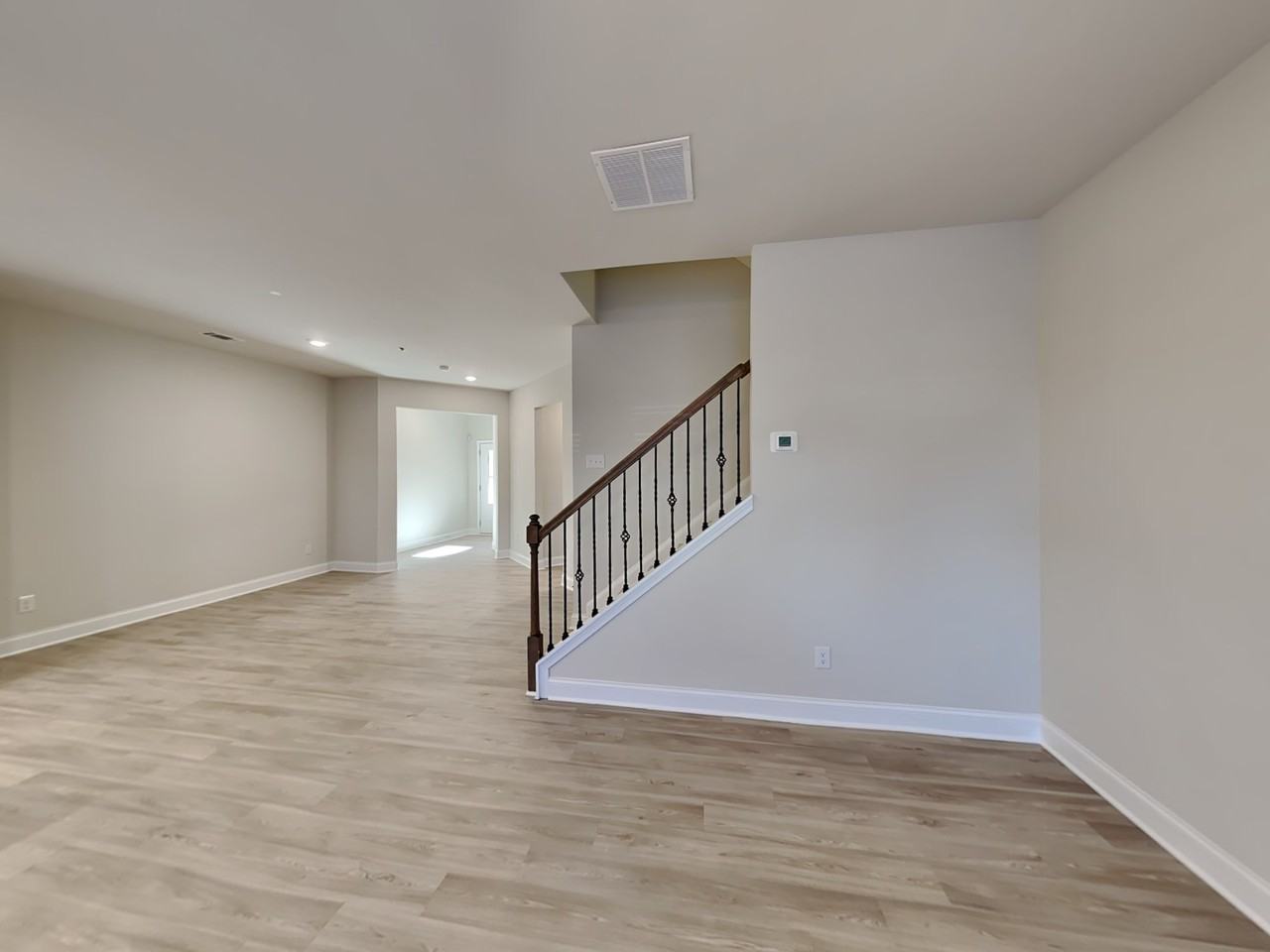 122 Wayne Ln - Photo 3 of 24