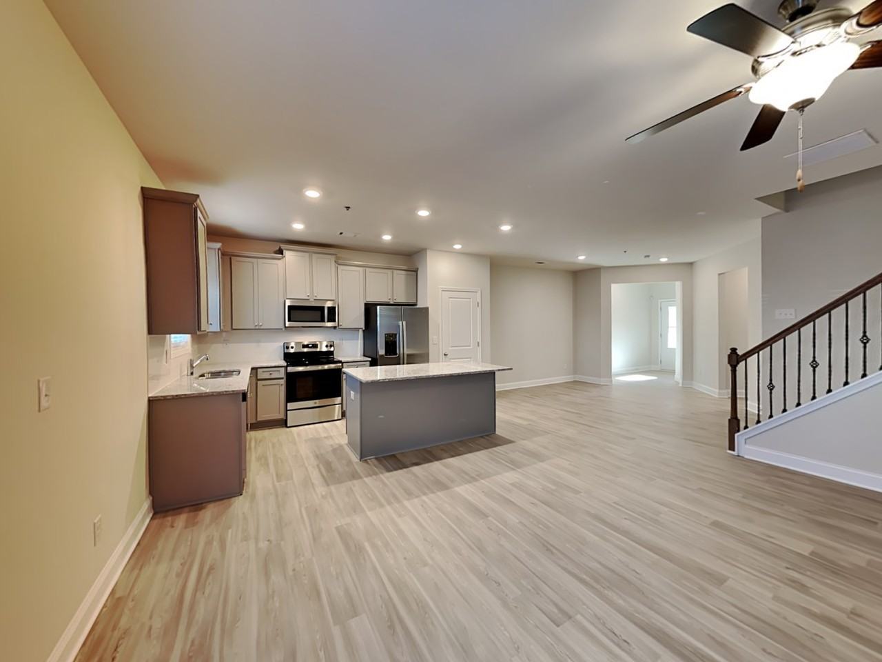 122 Wayne Ln - Photo 4 of 24