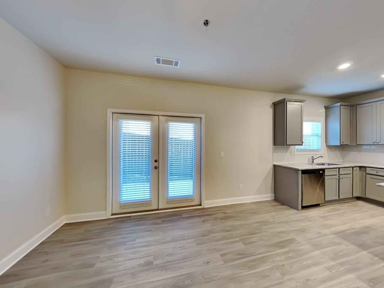 122 Wayne Ln - Photo 5 of 24