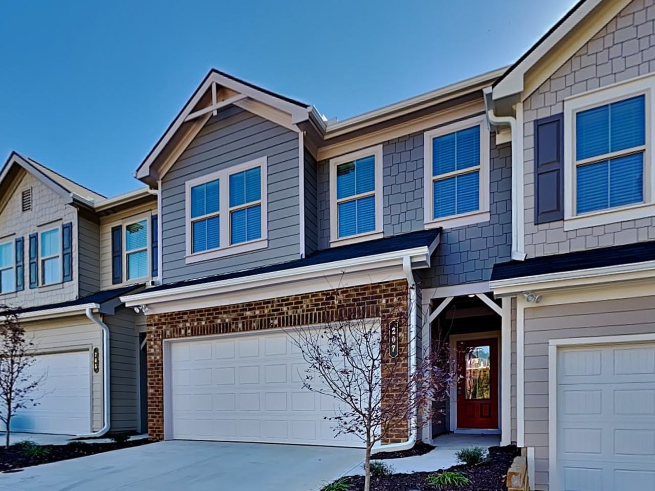 207 Connie Ct - Photo 2 of 23