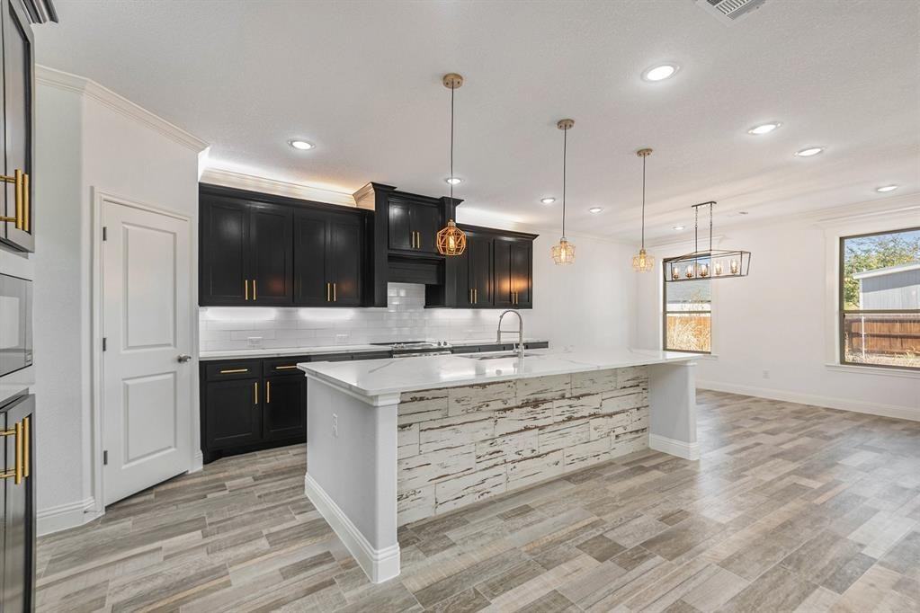 6601 Arrendondo Way - Photo 7 of 24