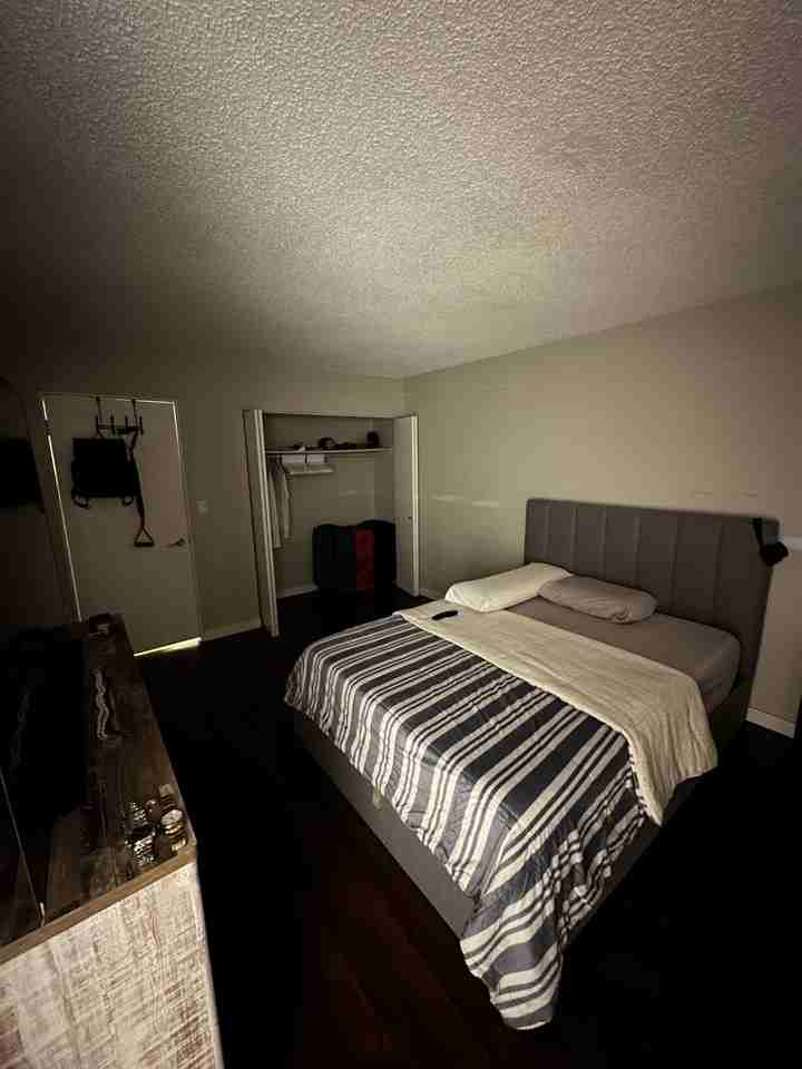 799 Westview Crescent - Photo 2 of 13