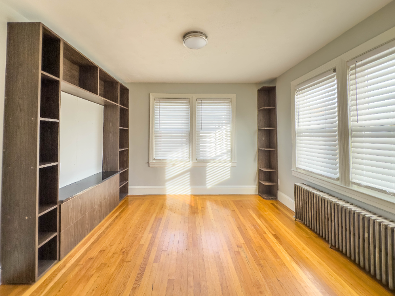 419 Maple Ave #1 - Photo 3 of 15