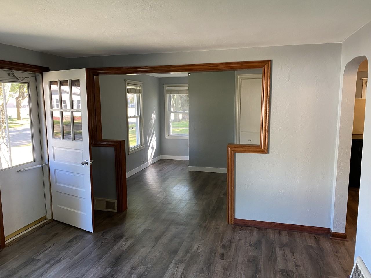 727 S Hamlin St #NA - Photo 2 of 8